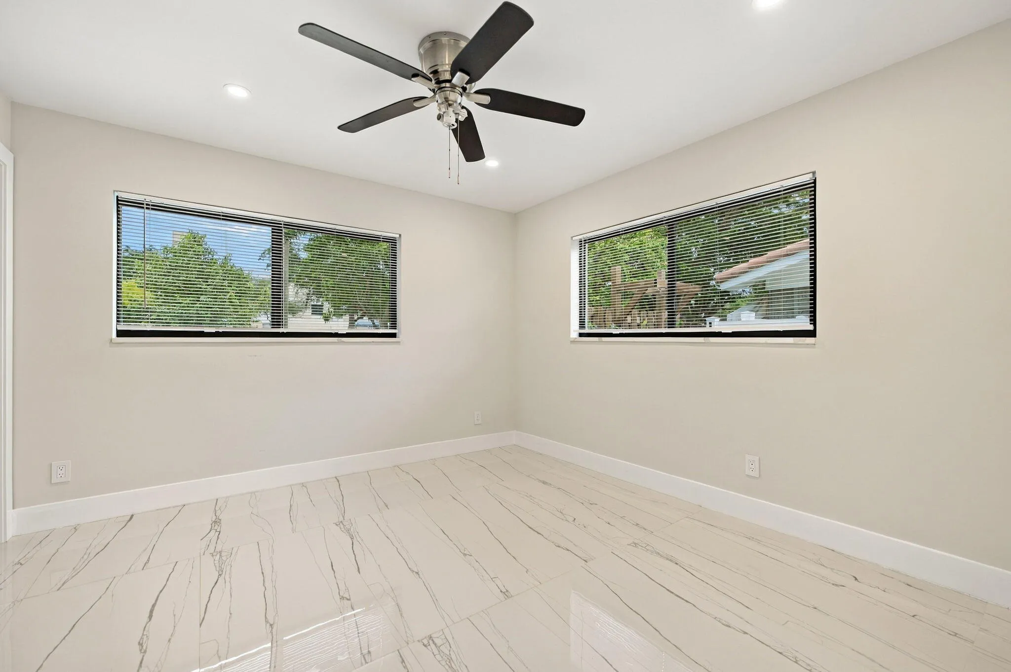 15-web-or-mls-4741-ne-19th-ave