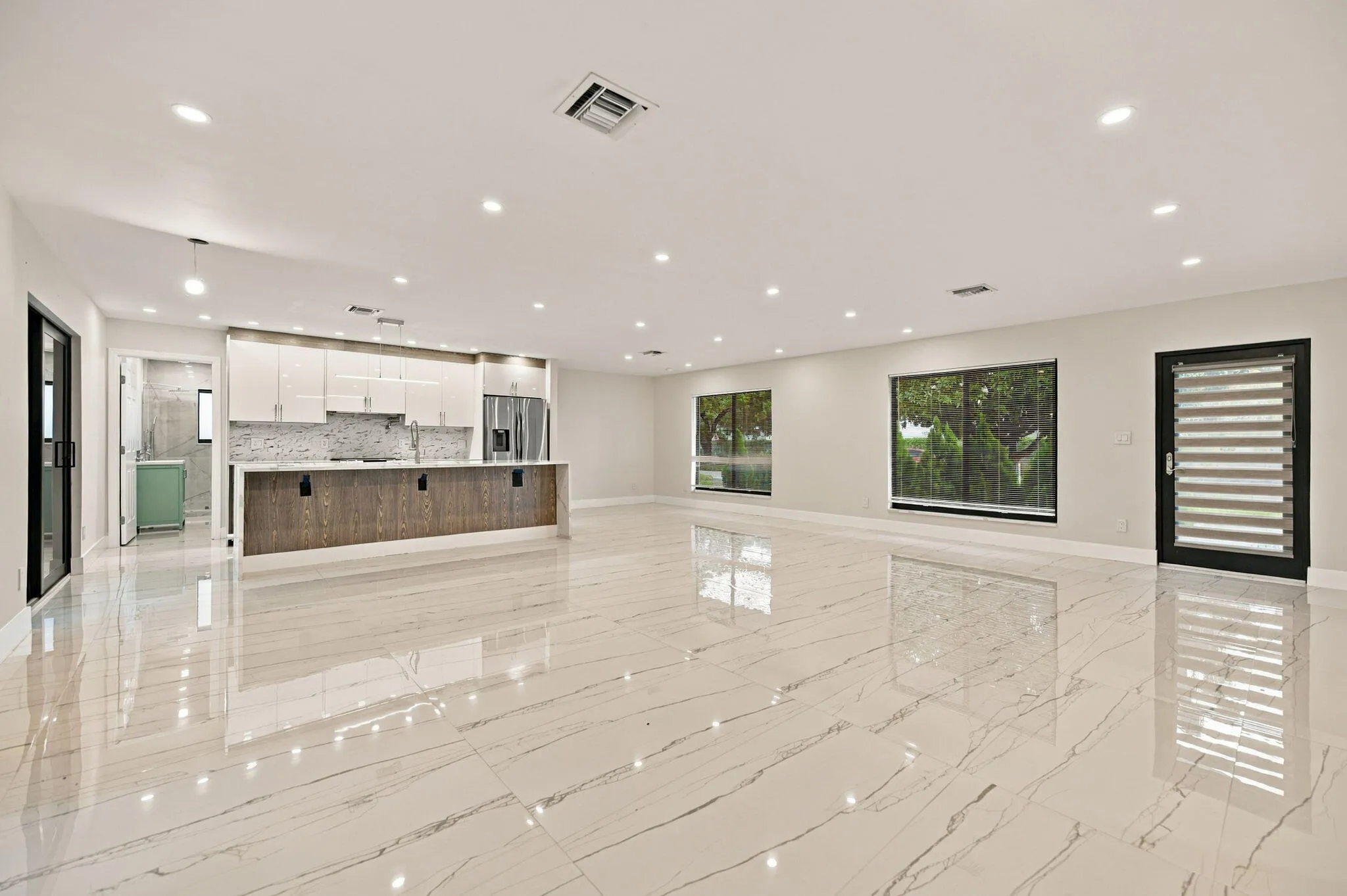6-web-or-mls-4741-ne-19th-ave