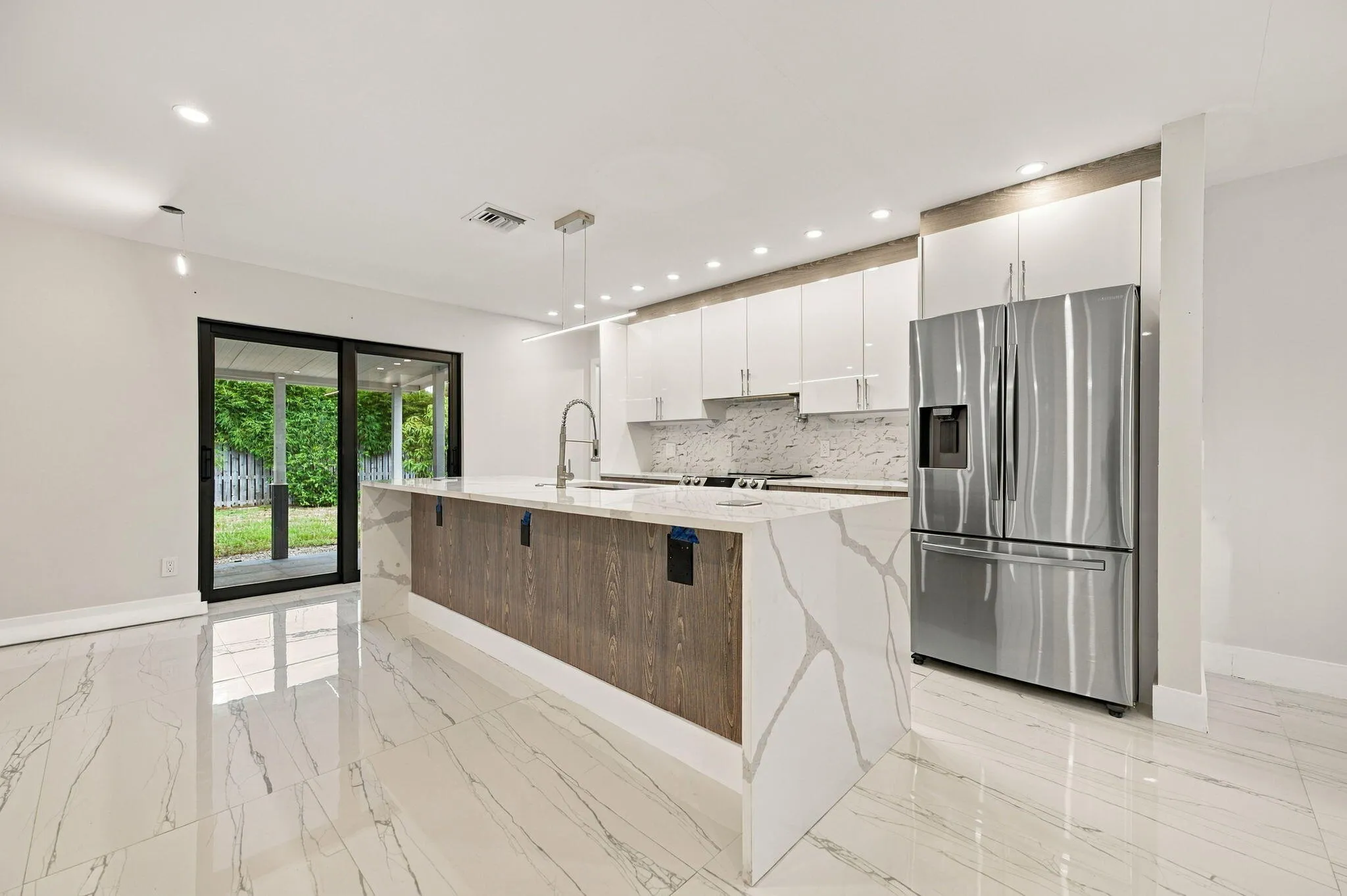 14-web-or-mls-4741-ne-19th-ave