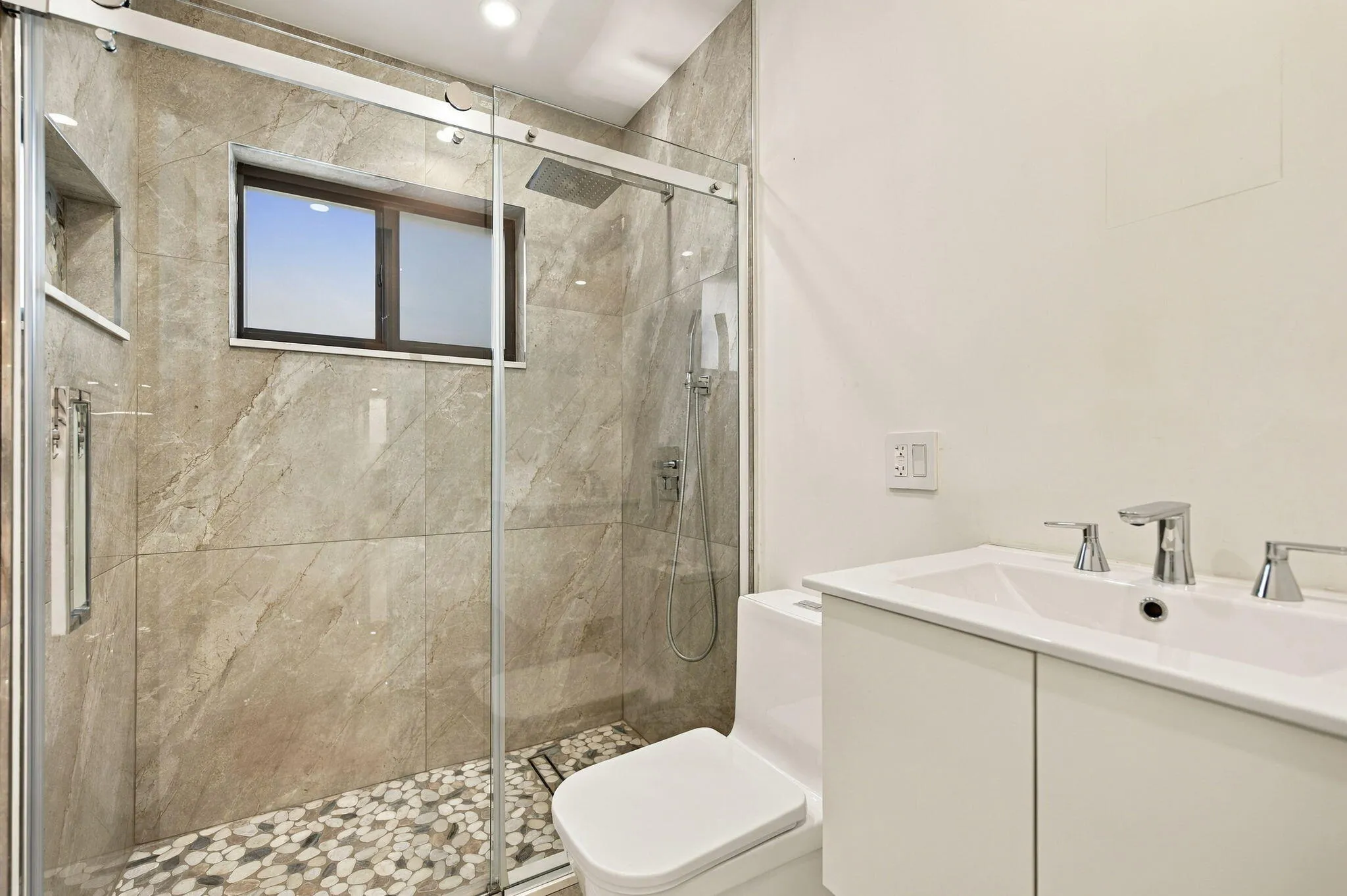 17-web-or-mls-4741-ne-19th-ave
