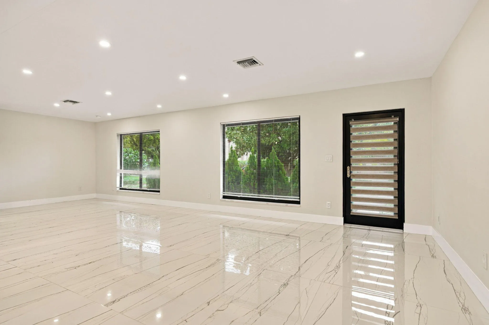 4-web-or-mls-4741-ne-19th-ave
