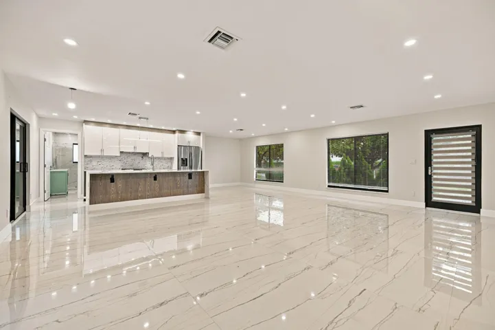 6-web-or-mls-4741-ne-19th-ave