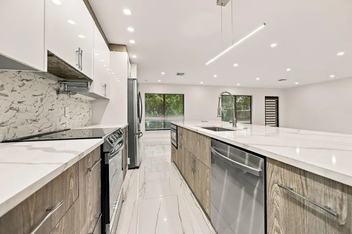 12-web-or-mls-4741-ne-19th-ave