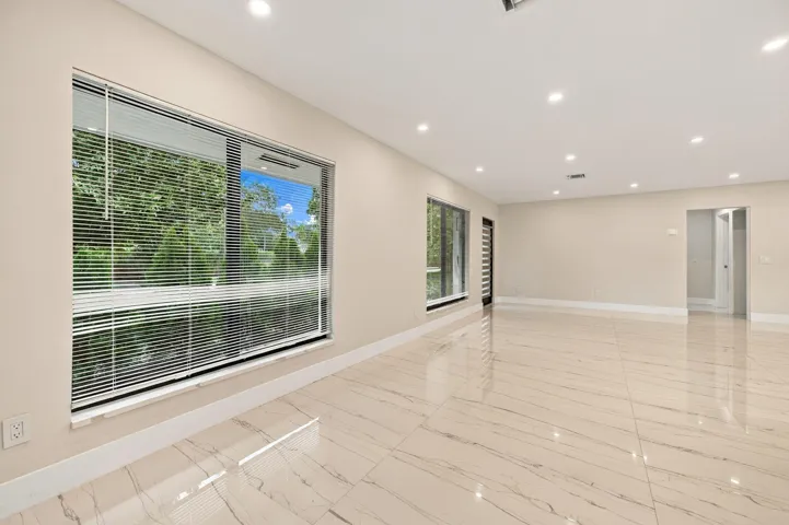 7-web-or-mls-4741-ne-19th-ave