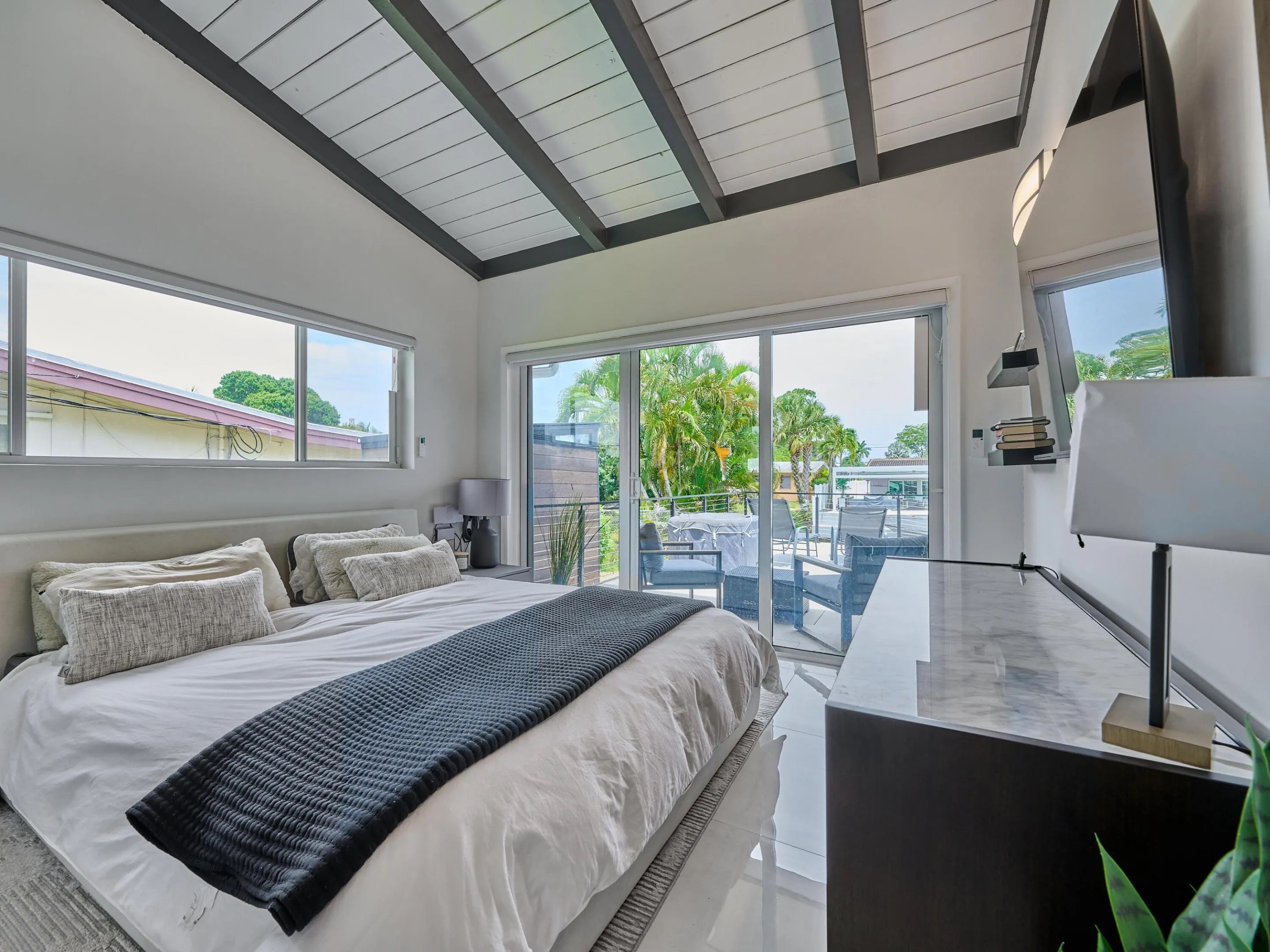 (66) Master Bedroom x2