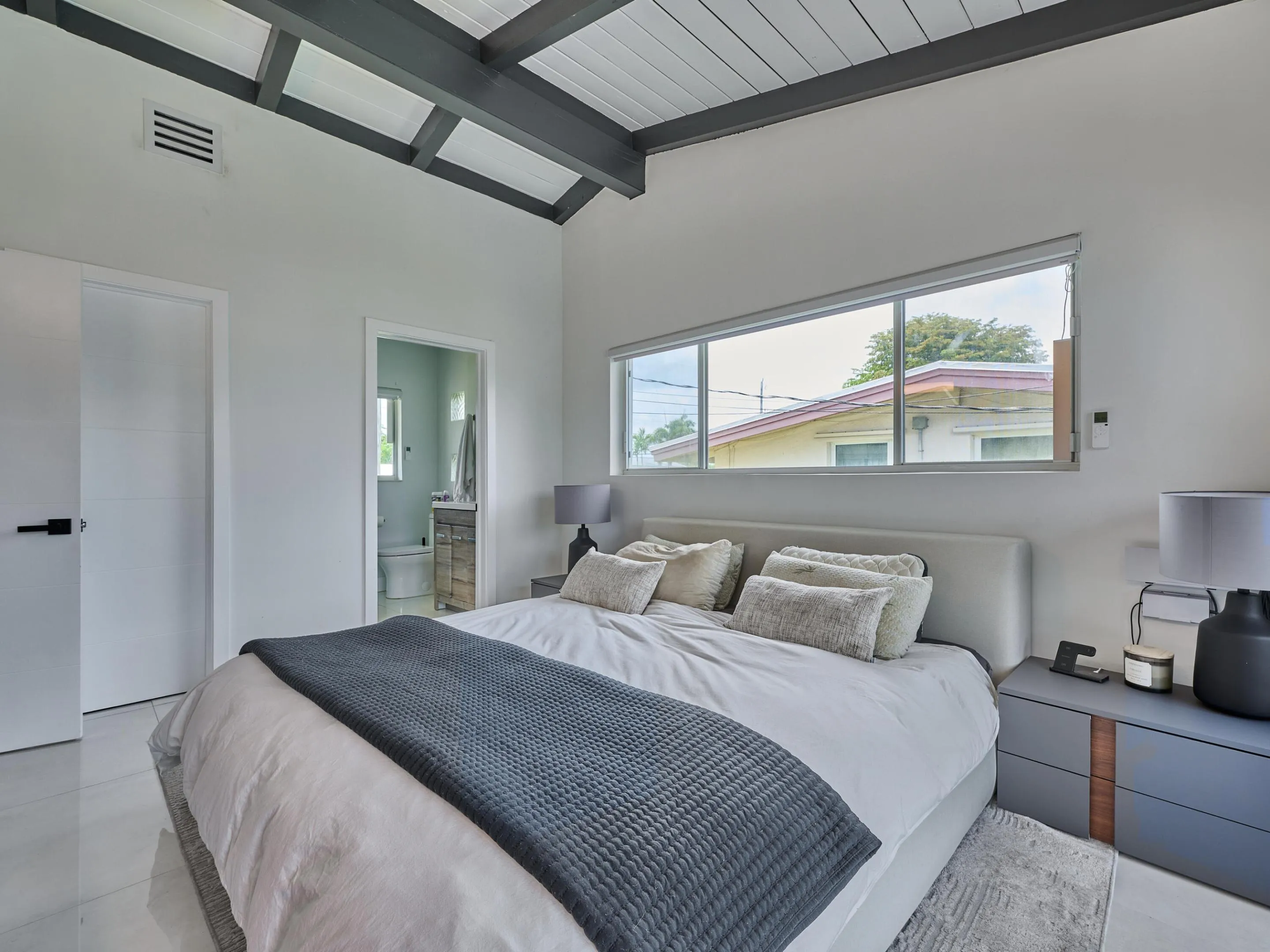 (67) Master Bedroom x3