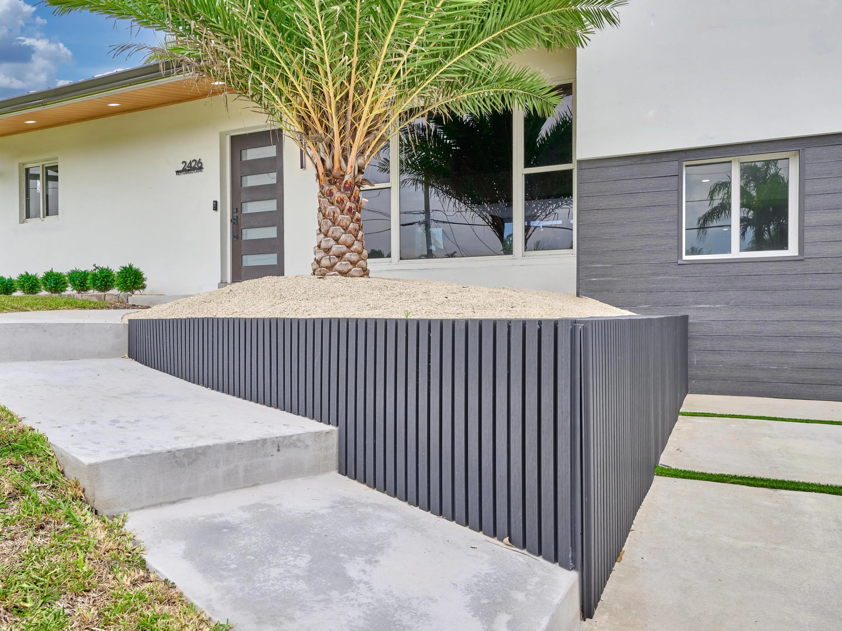 (5) Front Walkway