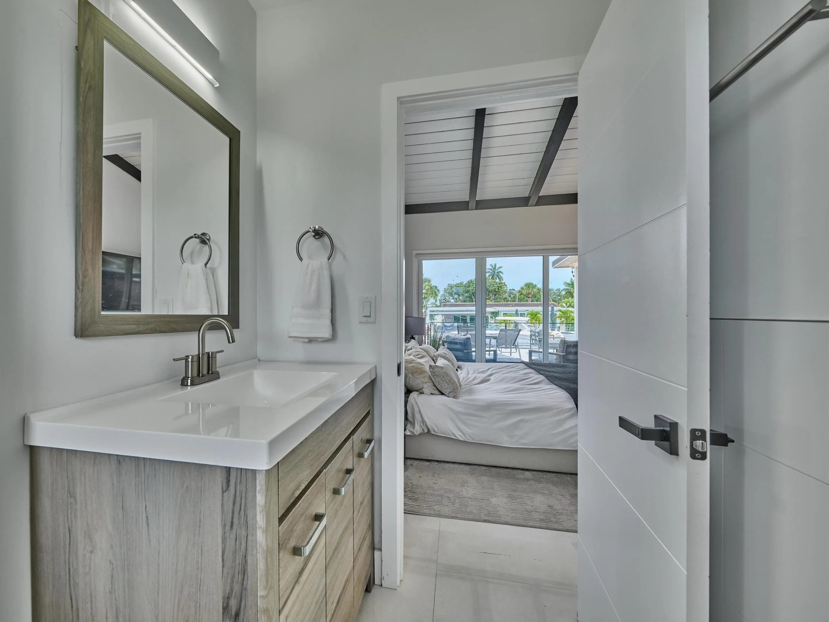 (82) Master Bath View