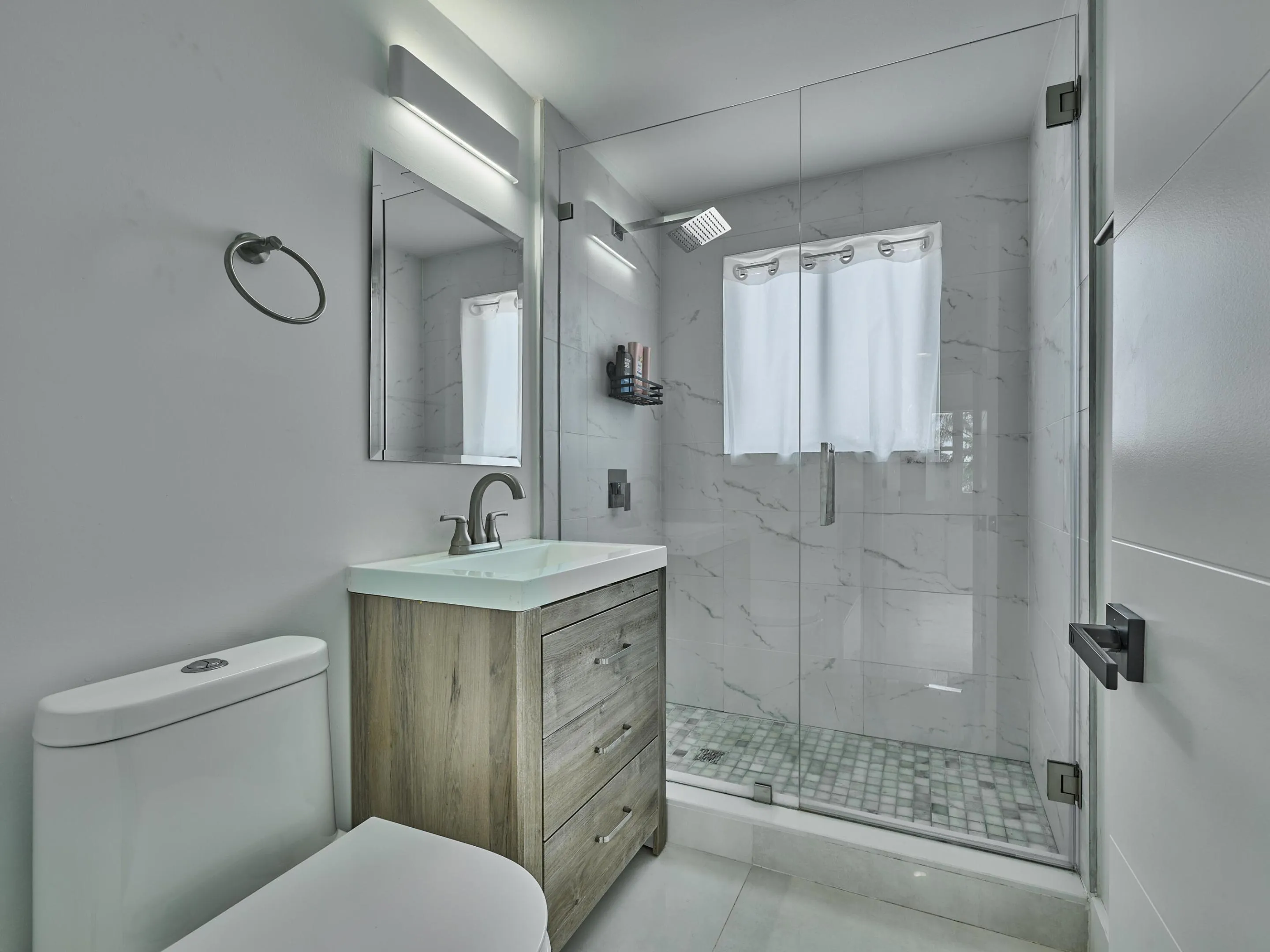 (94) Guest​​‌​​​​‌​​‌‌​‌‌​​​‌‌​‌​‌​‌​​​‌​​ Bathroom