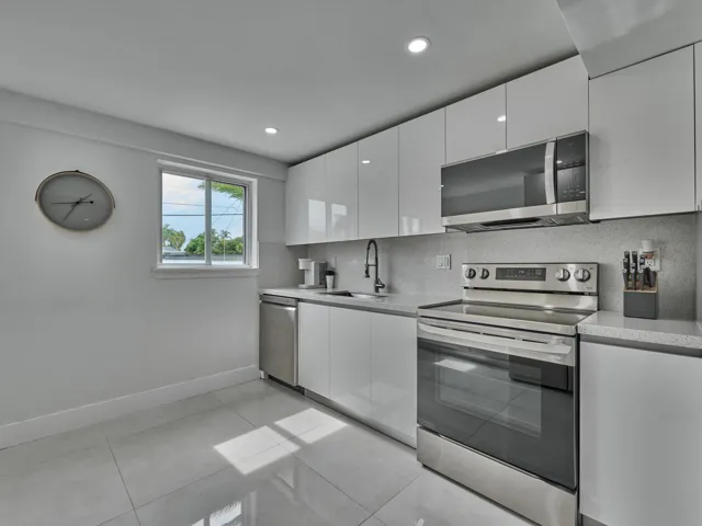 (101) More Kitchen