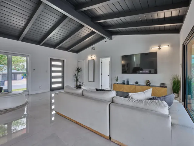 (63) Living Room