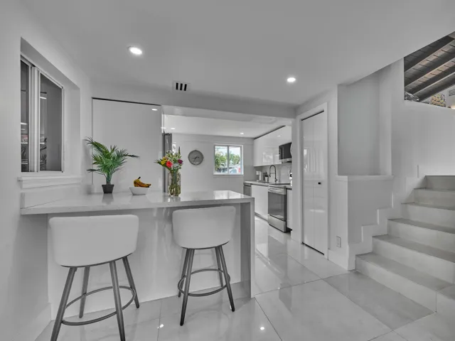 (98) Kitchen x3