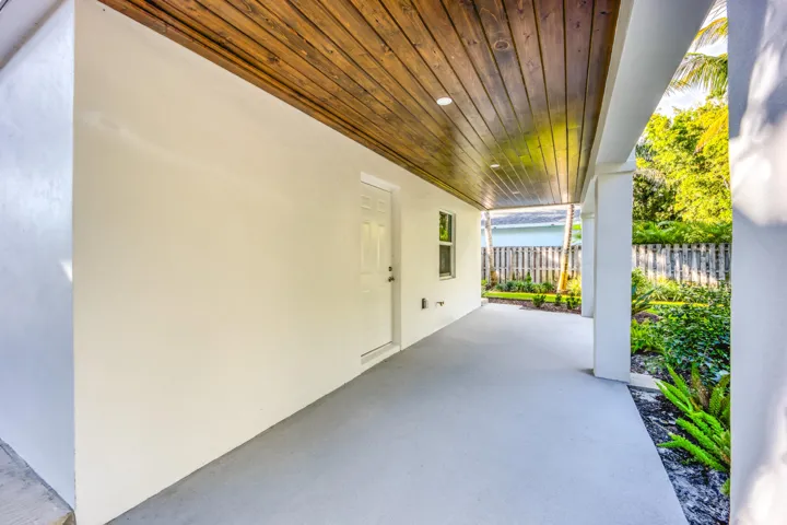 1116 Hernando Street-21