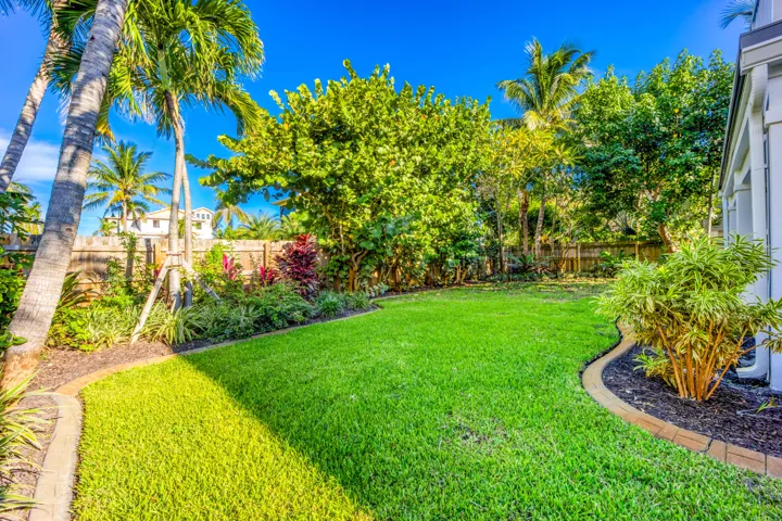 1116 Hernando Street-29