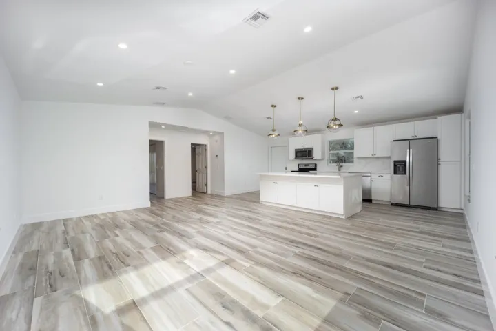 1116 Hernando Street-7