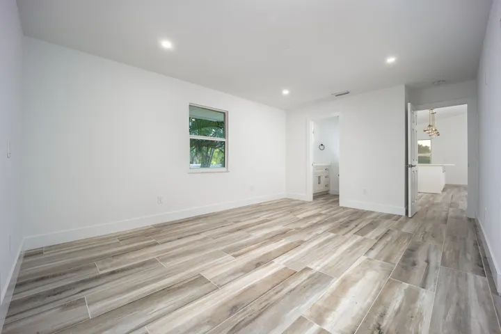 1116 Hernando Street-11