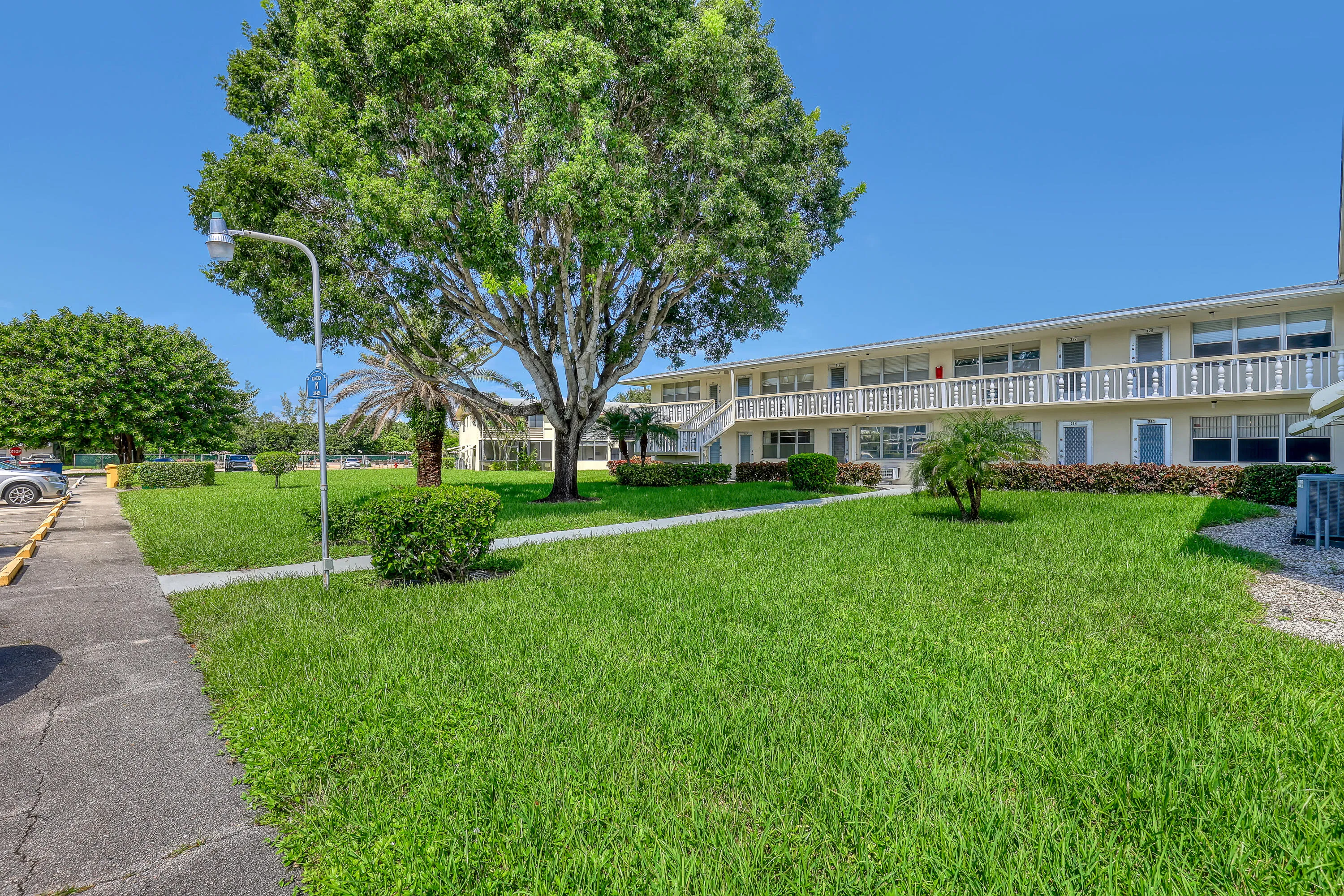 This is an active 55+ community in the heart of West Palm Beach.