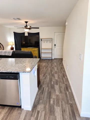 down stair kitchen 4b