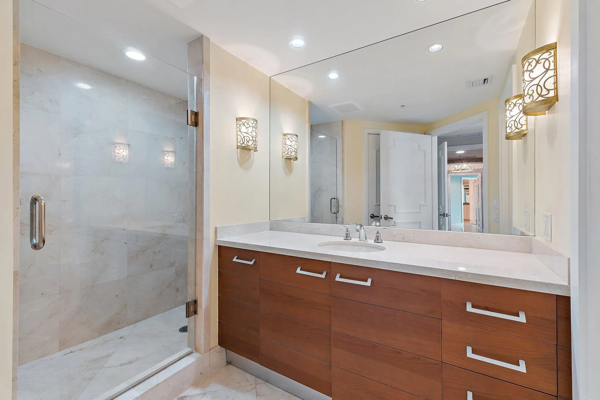 2nd Master Bathroom