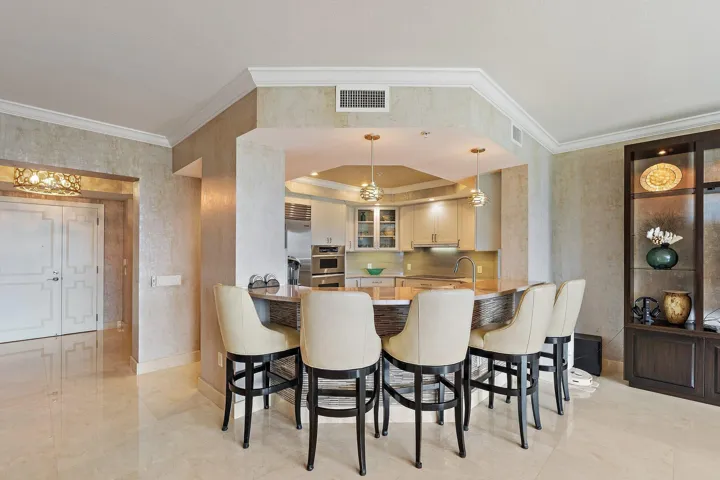 Breakfast Bar