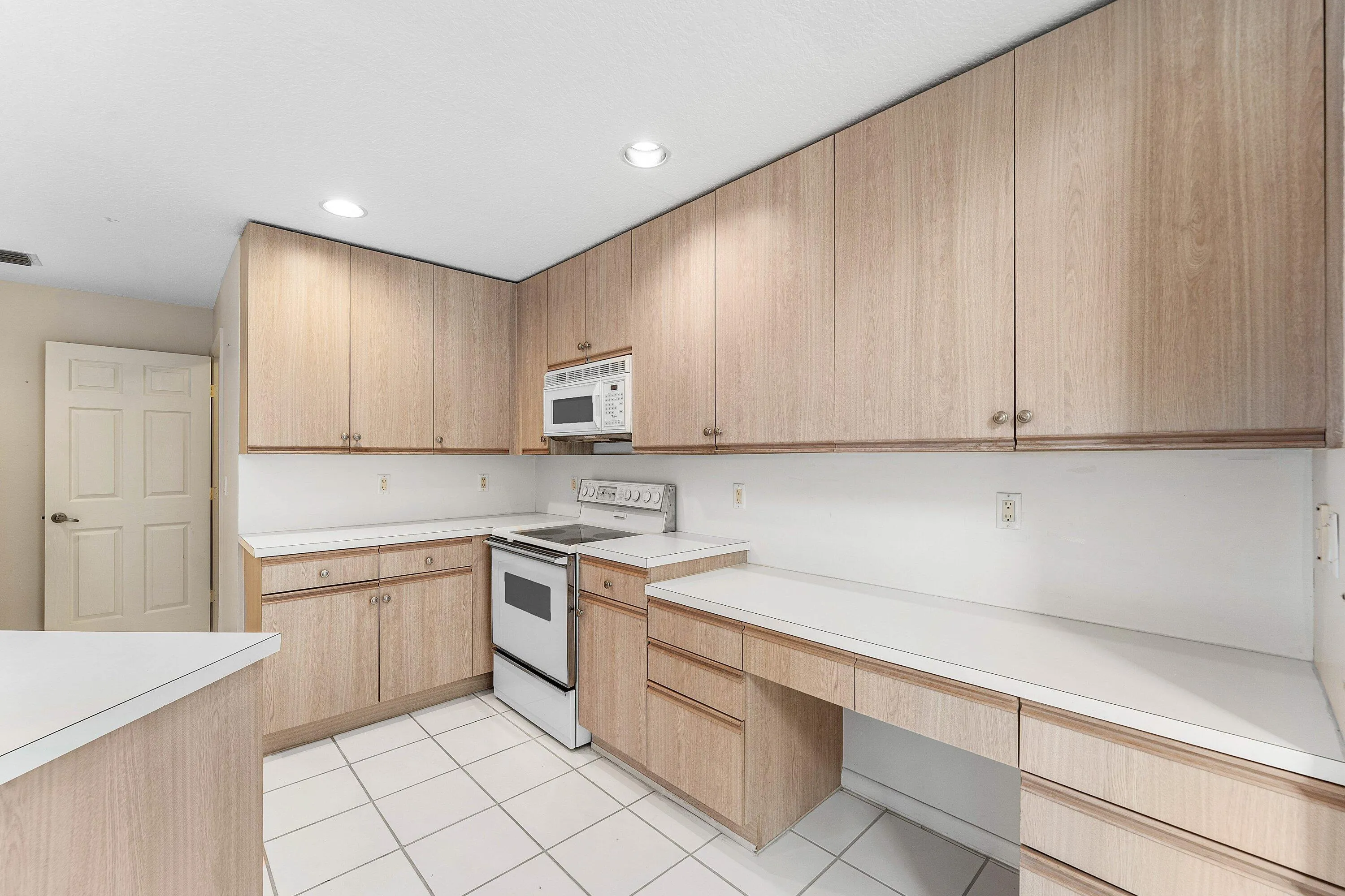 010-23350TorreCircle-BocaRaton-FL-33433-