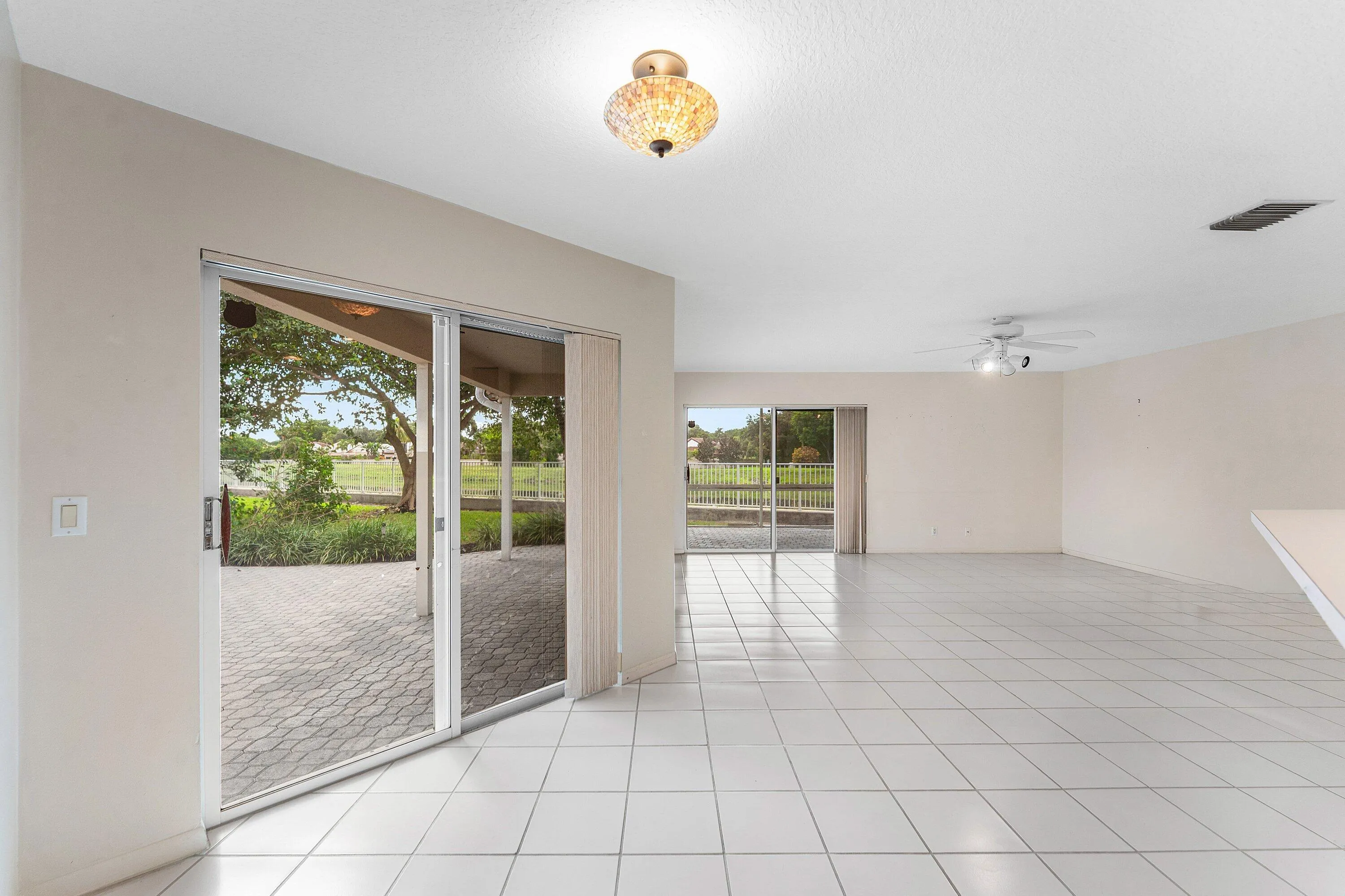 012-23350TorreCircle-BocaRaton-FL-33433-