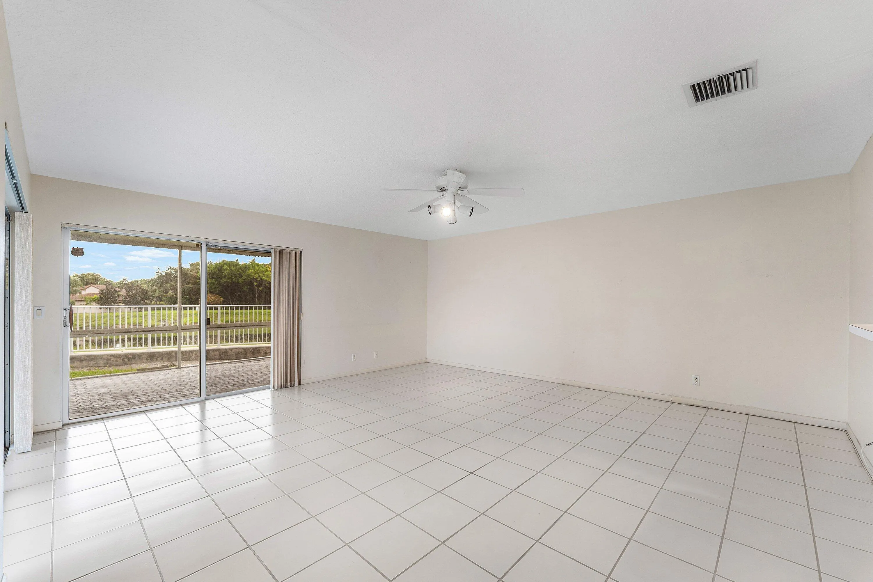 013-23350TorreCircle-BocaRaton-FL-33433-