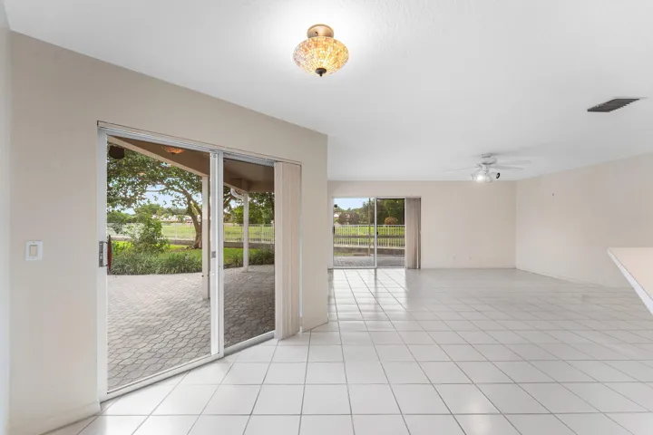 012-23350TorreCircle-BocaRaton-FL-33433-