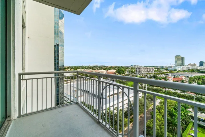 033-300SouthAustralianAvenue-1104-WestPa