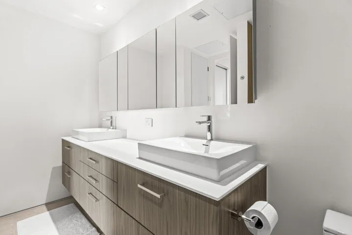 025-300SouthAustralianAvenue-1104-WestPa