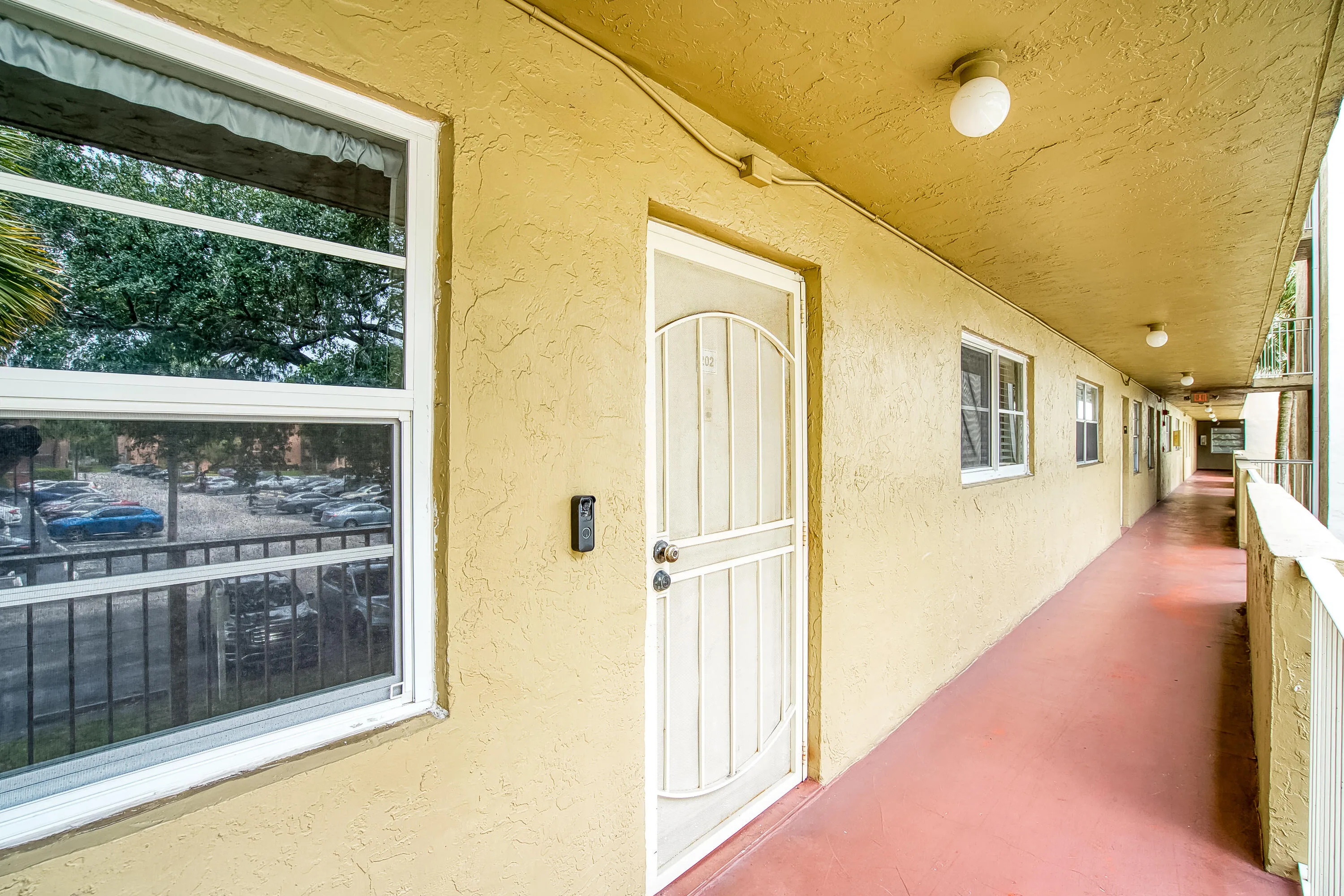 3120 N Pine Island Rd 202 30
