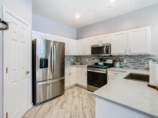 304 Calabay Parc Boulevard-27
