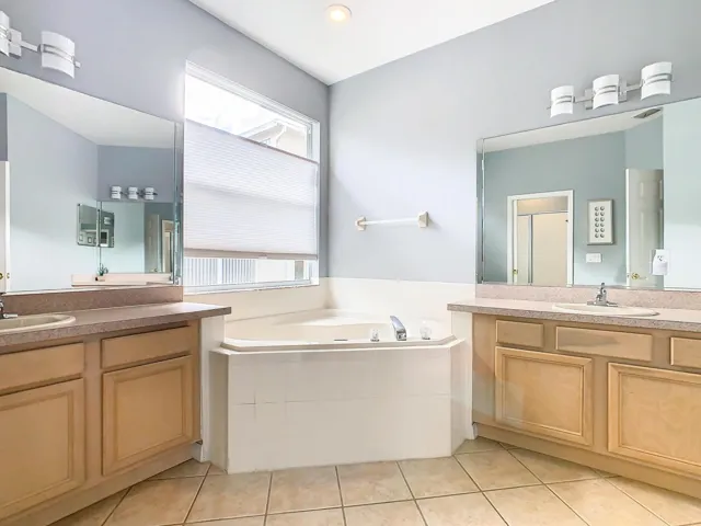 304 Calabay Parc Boulevard-11