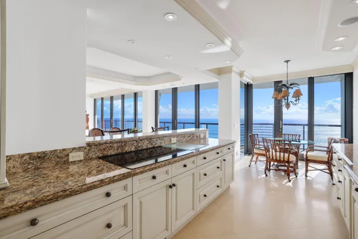 2727 S Ocean Boulevard 1502 - 5.jpg-SMAL