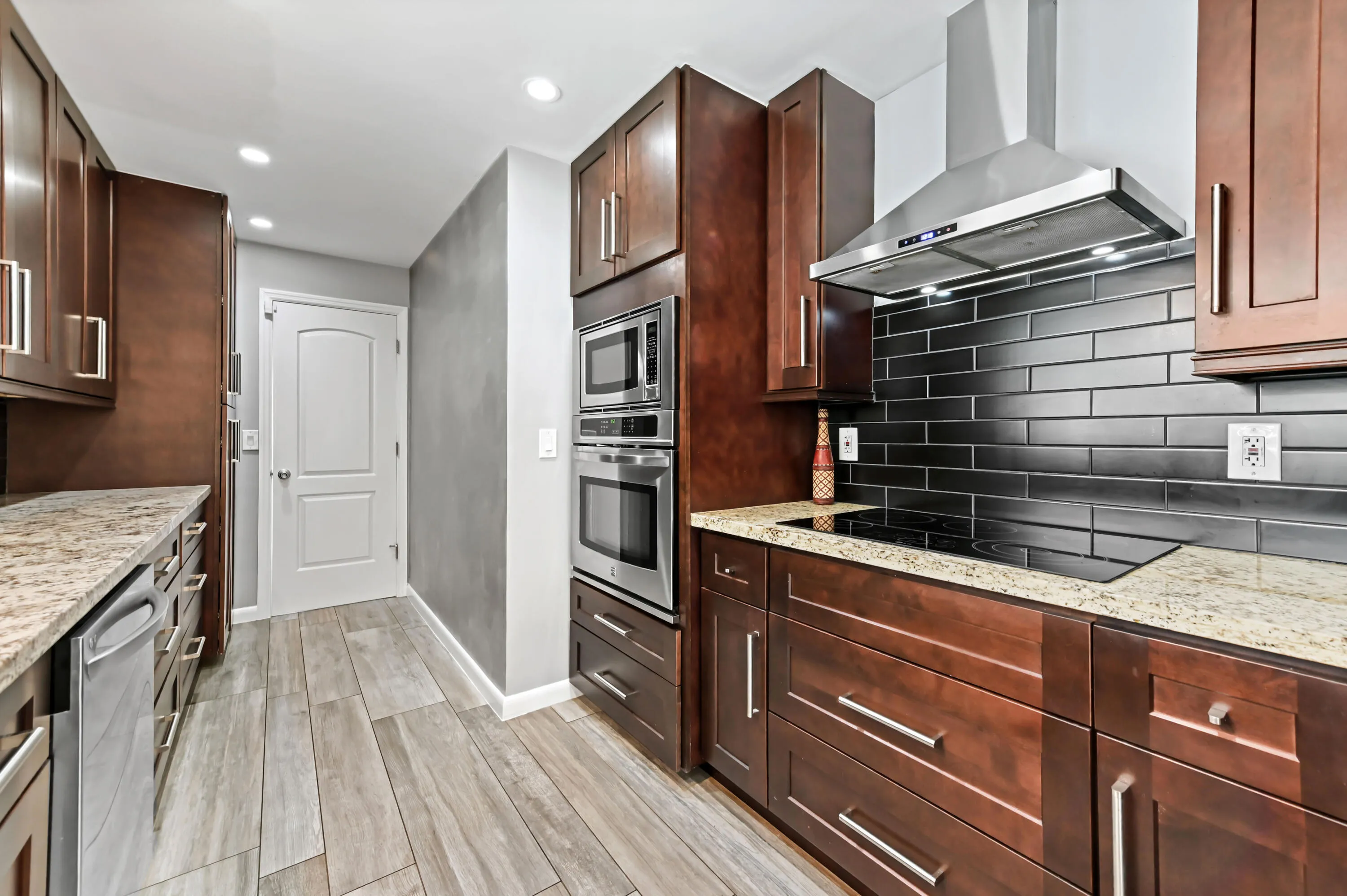 11 Kitchen 02