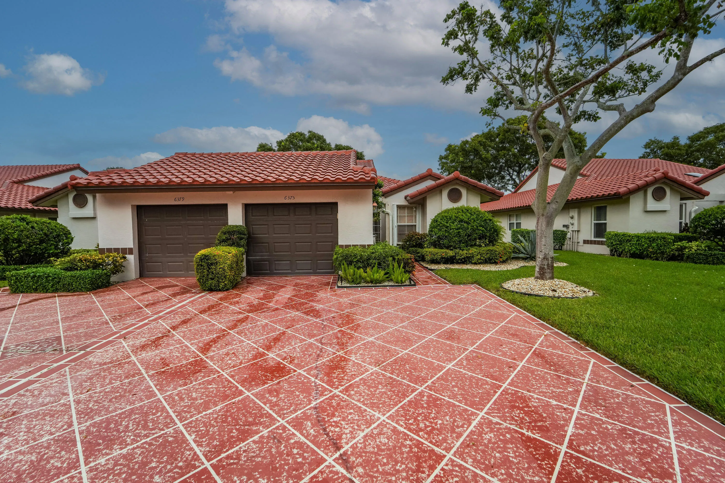 6375 mill pointe circle-9