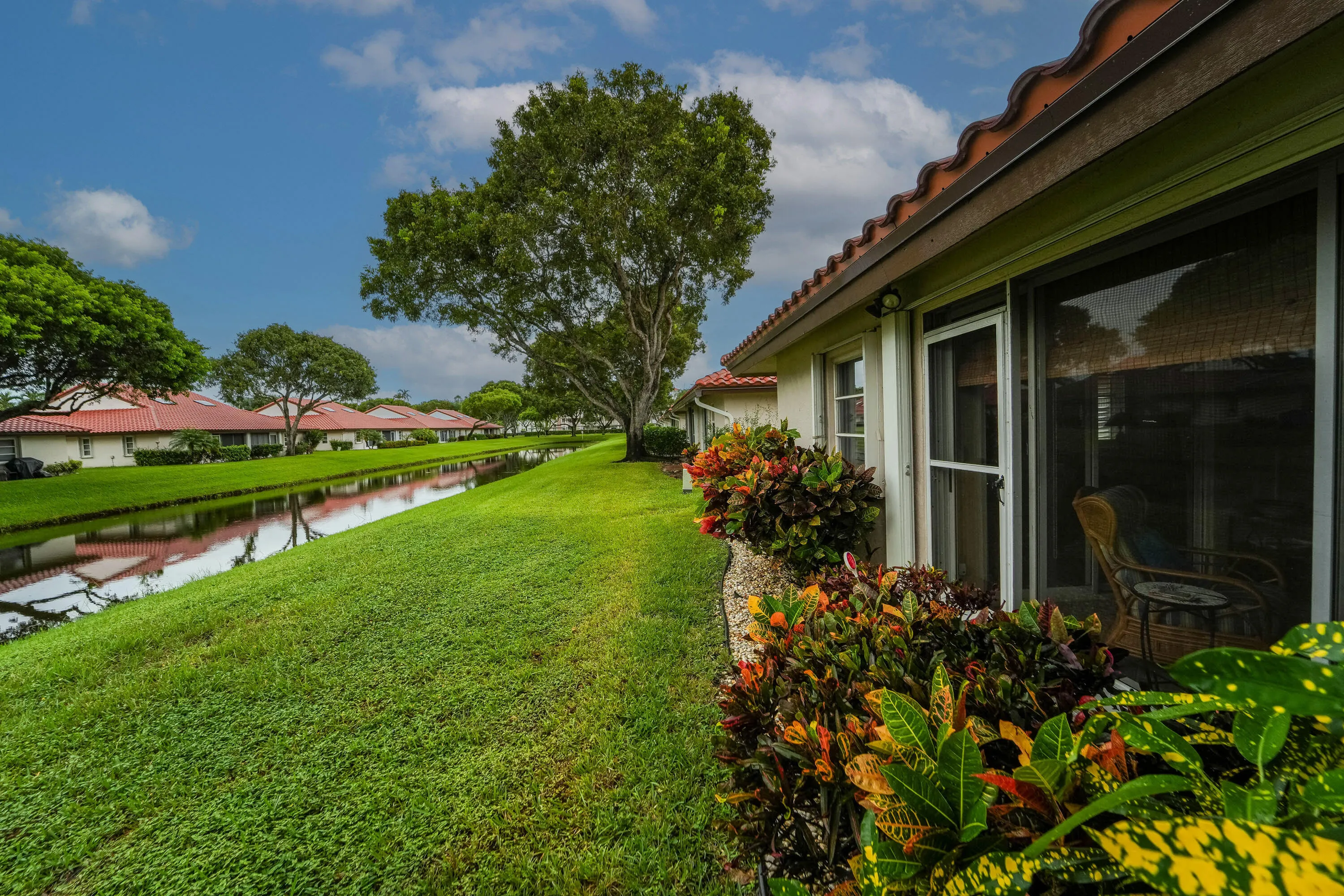 6375 mill pointe circle-6