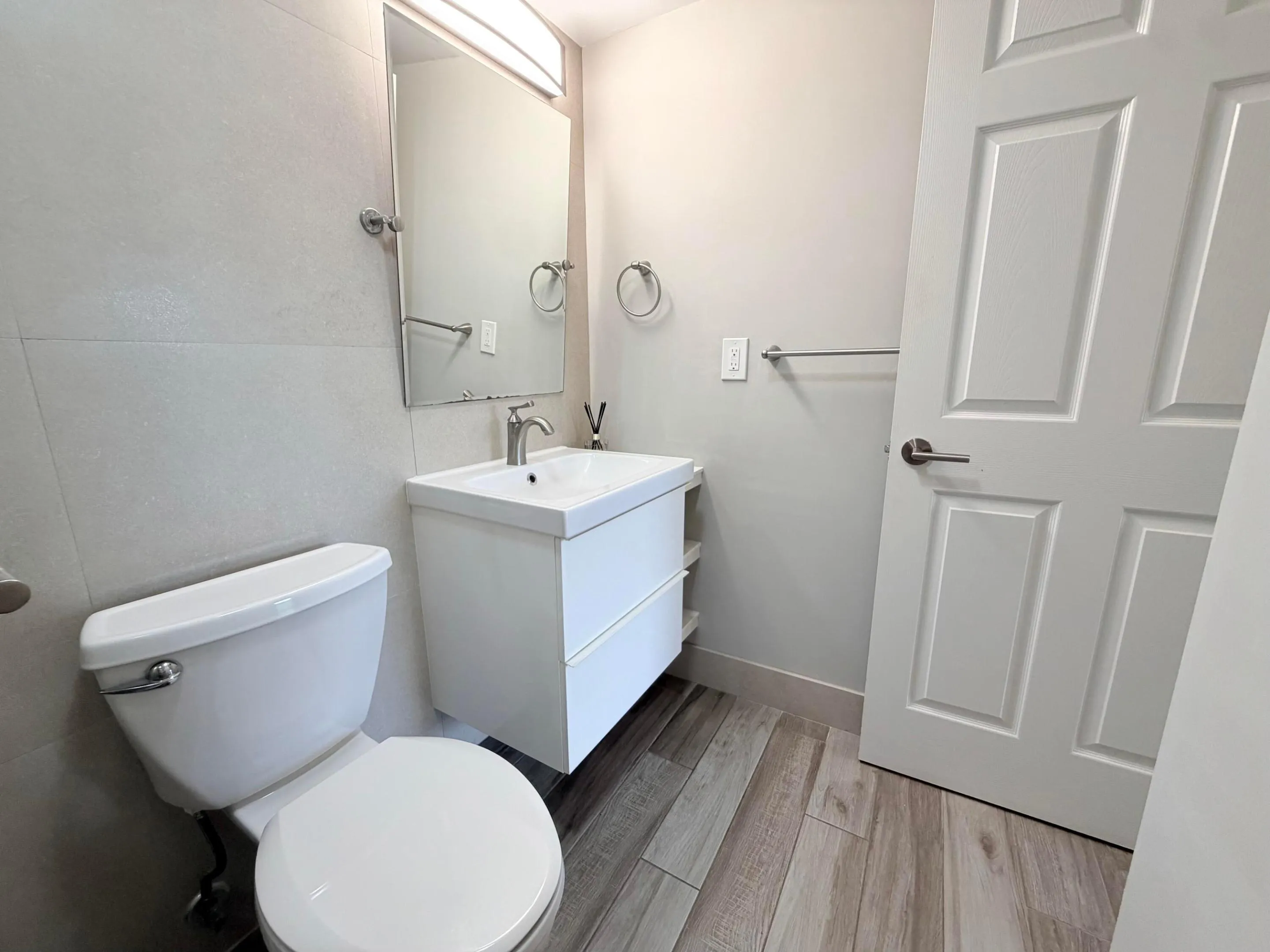 Main bathroom