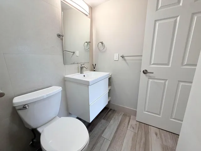 Main bathroom