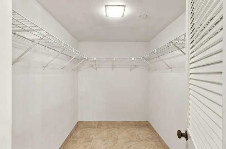 Walk In Closet