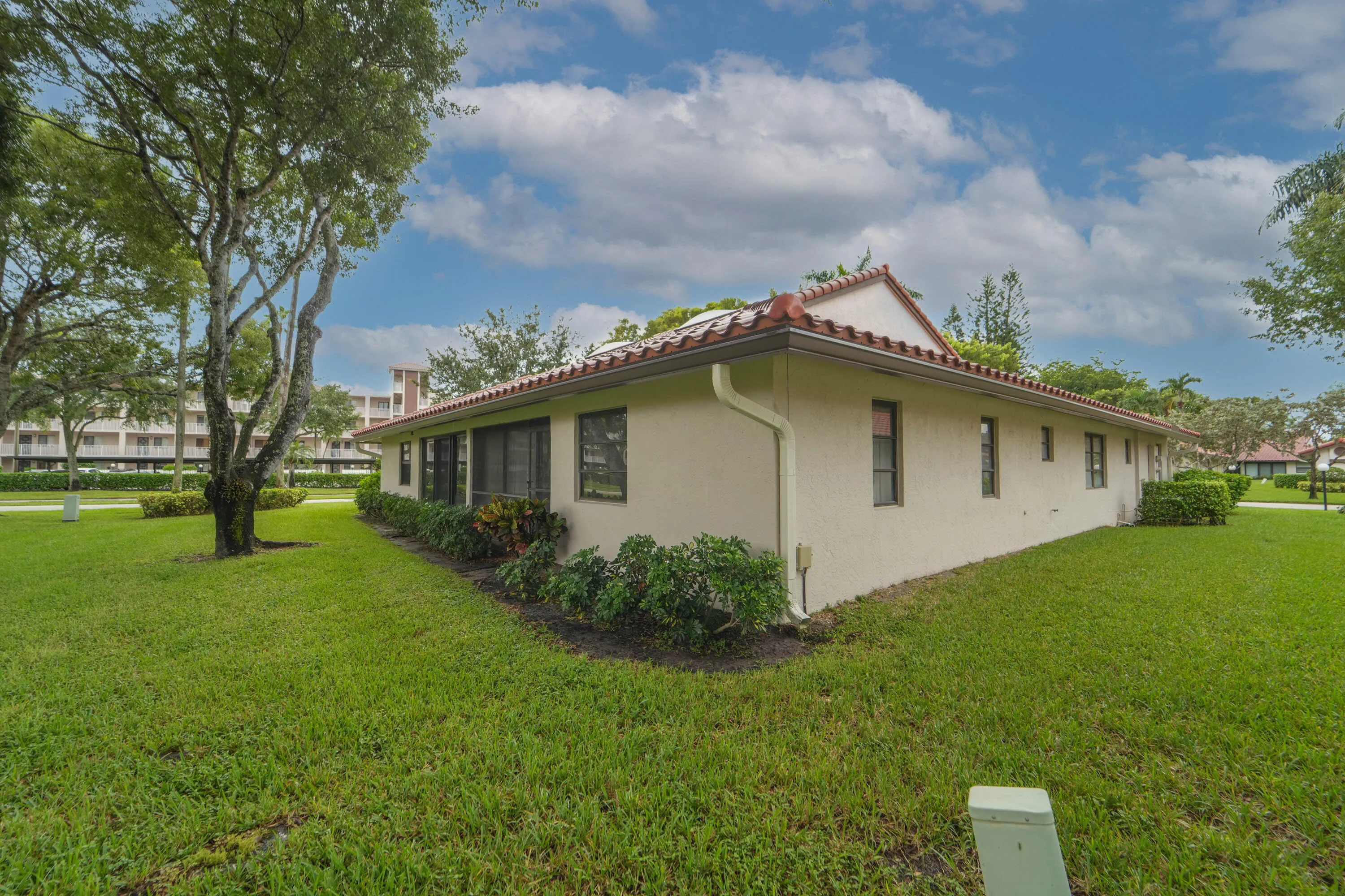 6408 kings gate -4
