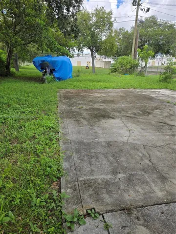 Photo 33