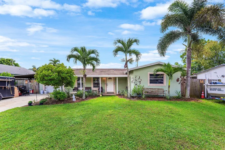 001-7416CoconutDr-LakeWorth-FL-33461-SMA