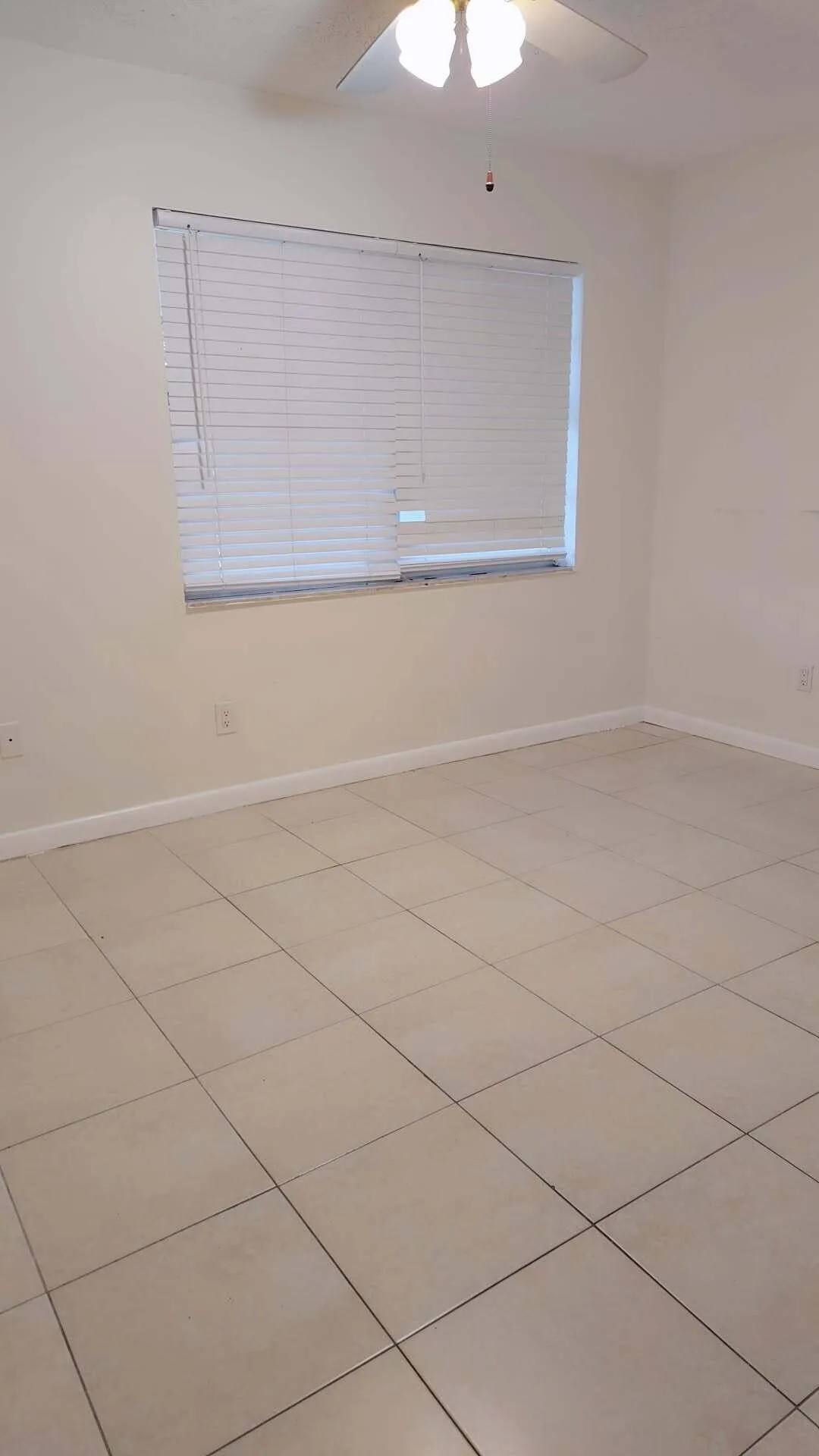 2521MANORA20