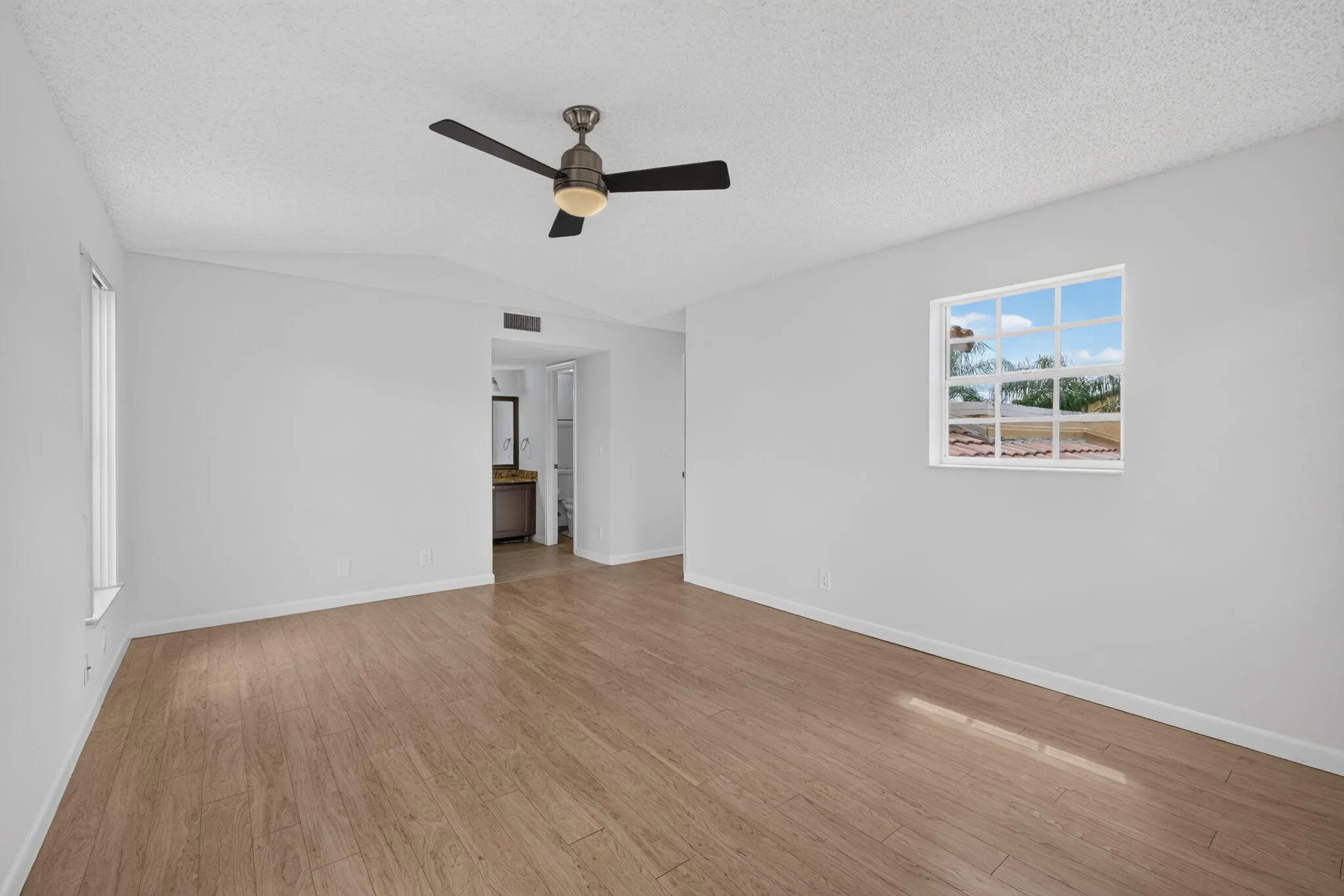 27-web-or-mls-5D1A3513