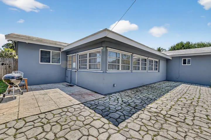 rear - can add Tiki & pool