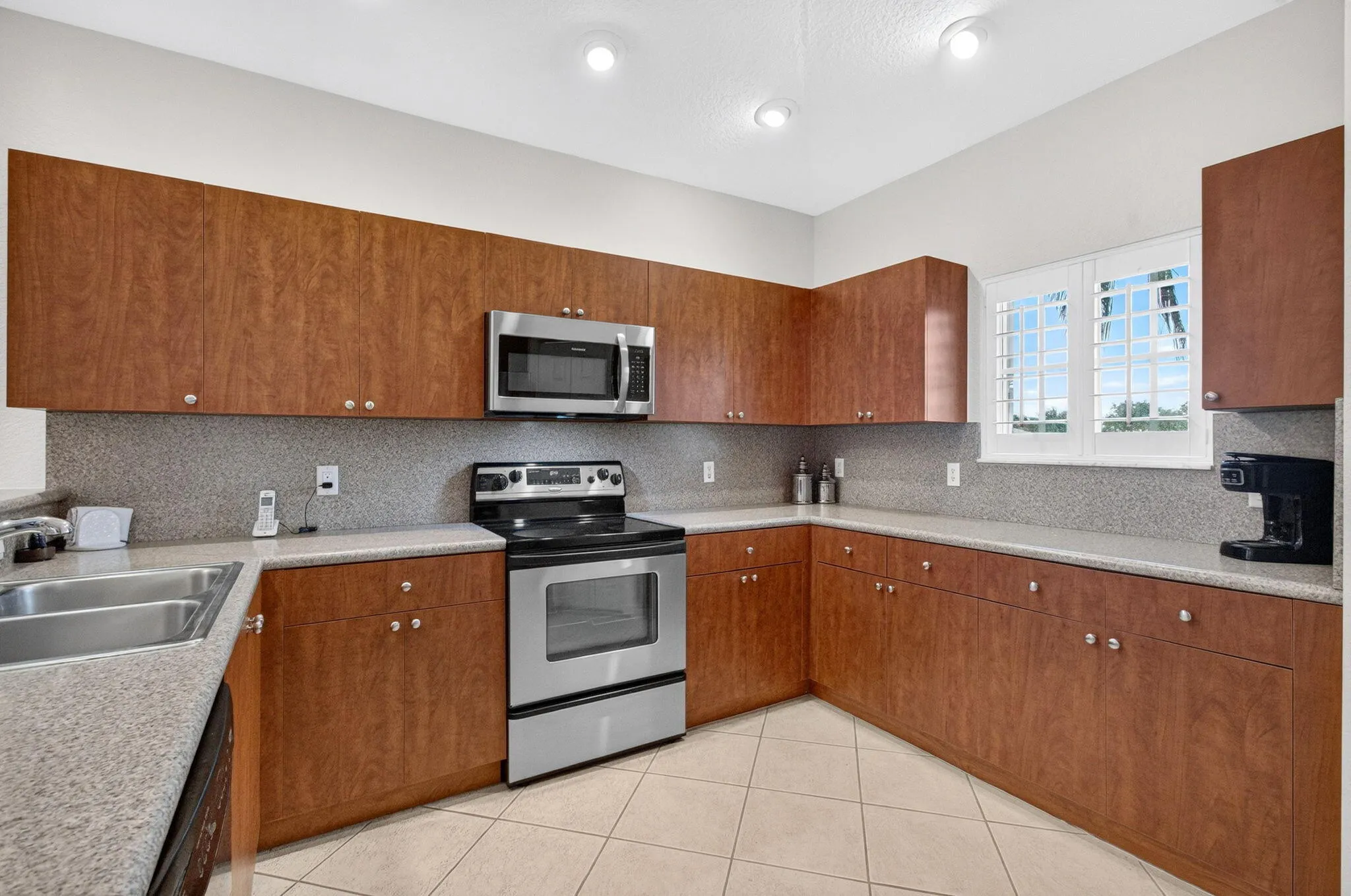 Generous Counter Space