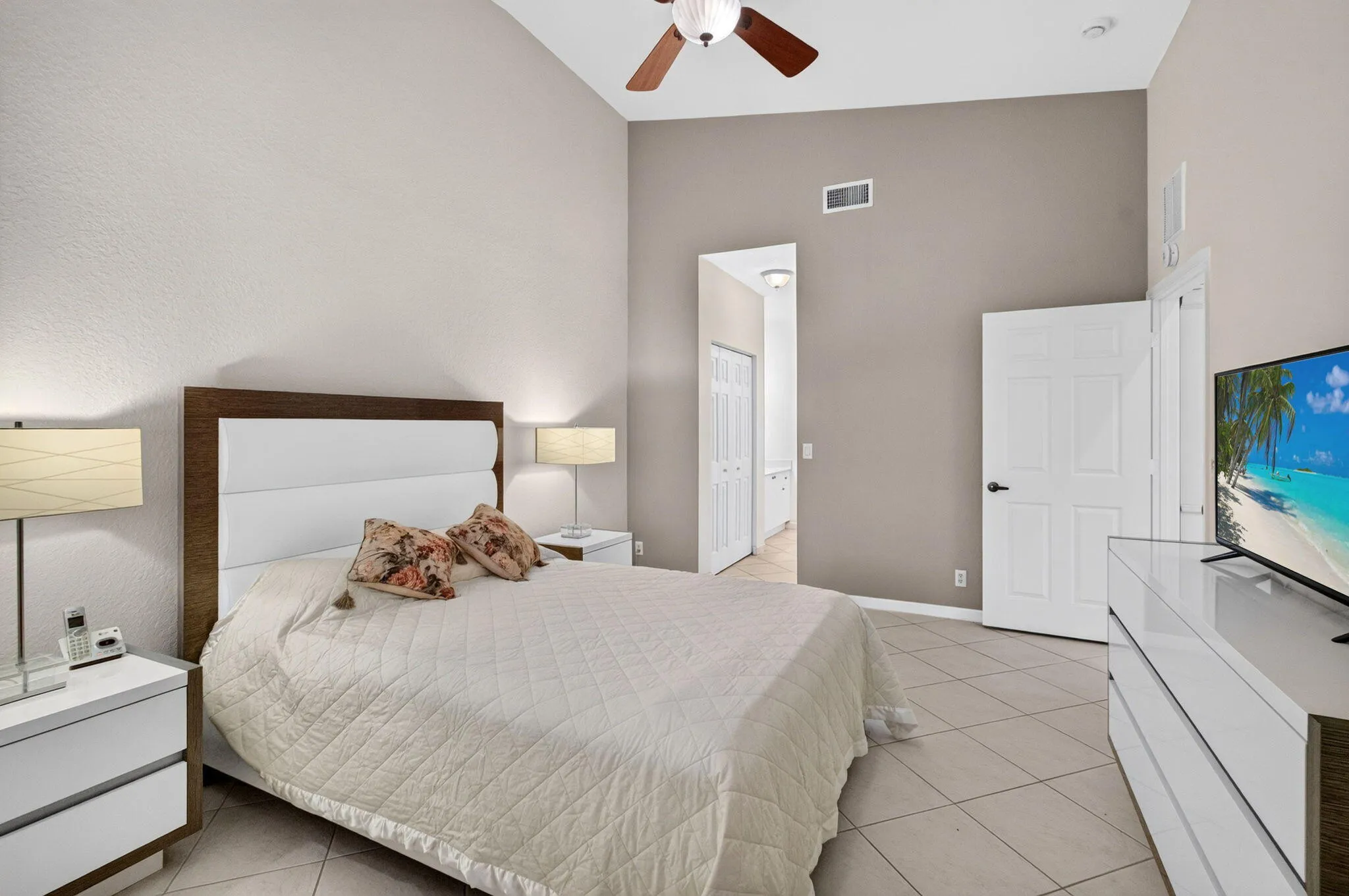 Tray Ceiling