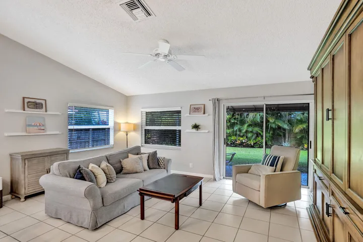 50-web-or-mls-DSC08281