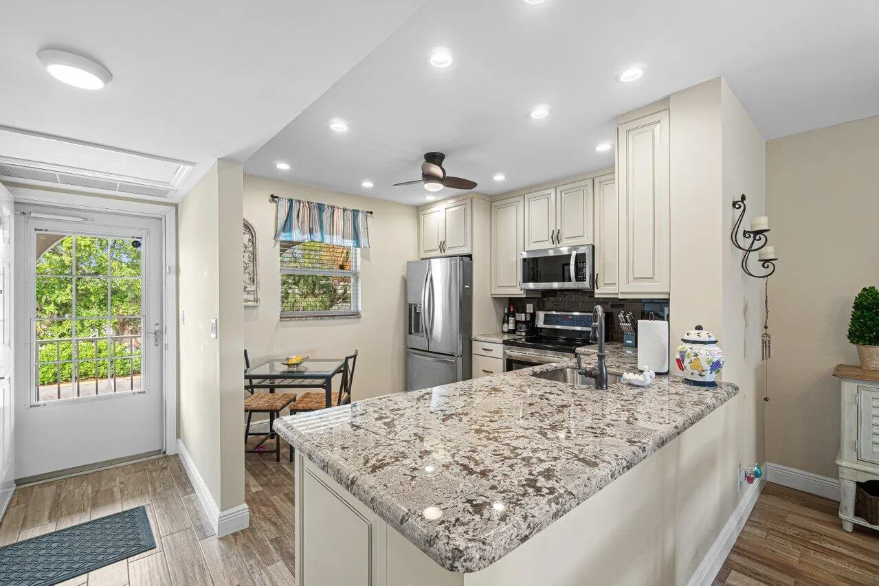 006-250Northeast20thStreet-2300-Boca-FL-